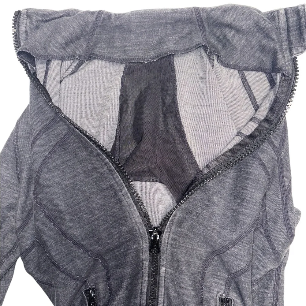 Lululemon size 2 Womens Zip up jacket - Picture 8 of 8
